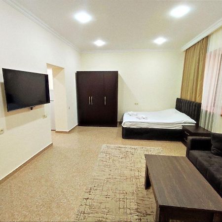 Aygestan Apartments 耶烈万 外观 照片