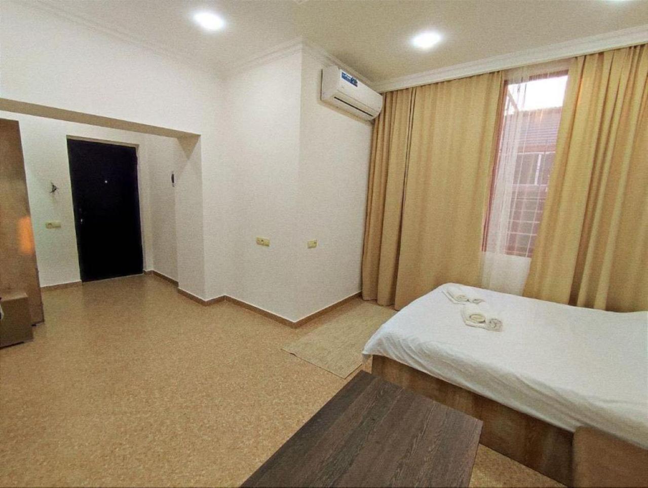 Aygestan Apartments 耶烈万 外观 照片