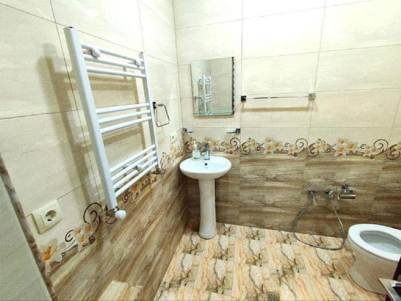 Aygestan Apartments 耶烈万 外观 照片